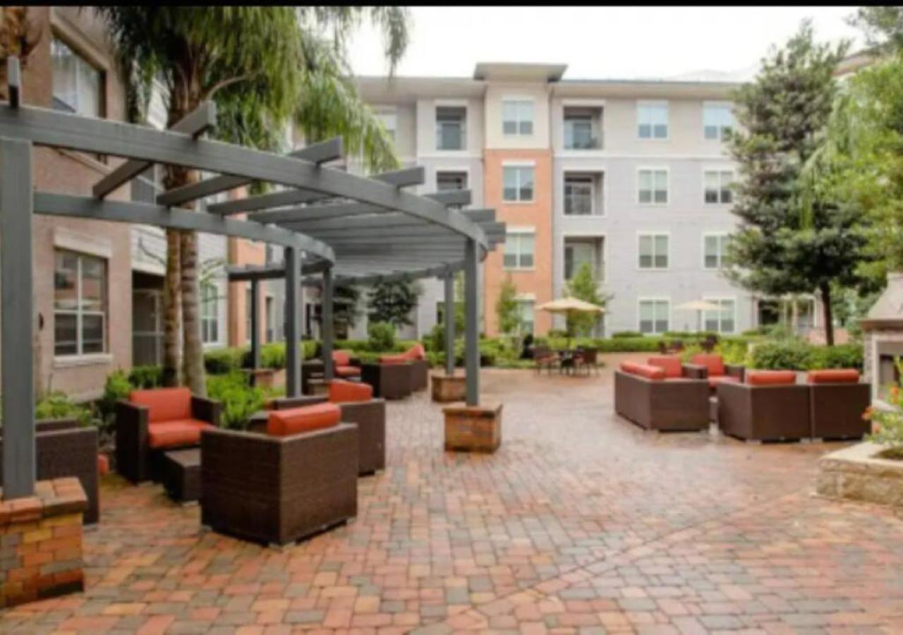 Inviting 2Br - Gym, Pool, Biz Center & Free Parking! Walk 2 Nrg Stadium! Near Med Ctr, Galleria, & Rice Village Х'юстон Екстер'єр фото