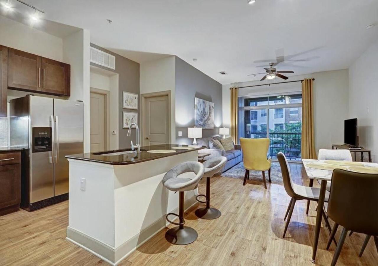 Inviting 2Br - Gym, Pool, Biz Center & Free Parking! Walk 2 Nrg Stadium! Near Med Ctr, Galleria, & Rice Village Х'юстон Екстер'єр фото